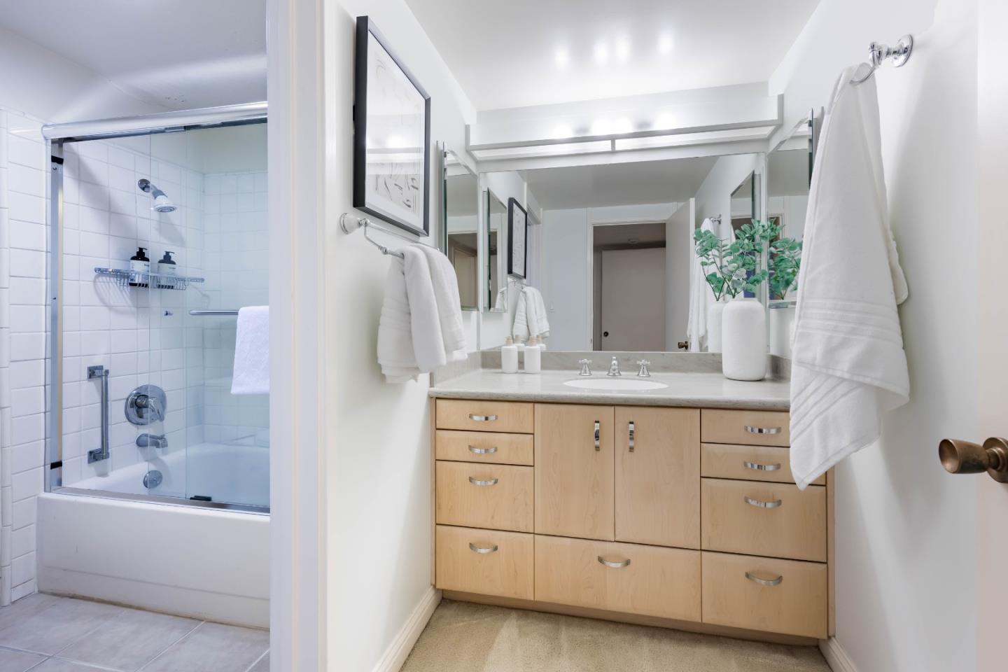 1100 Sharon Park Drive 3