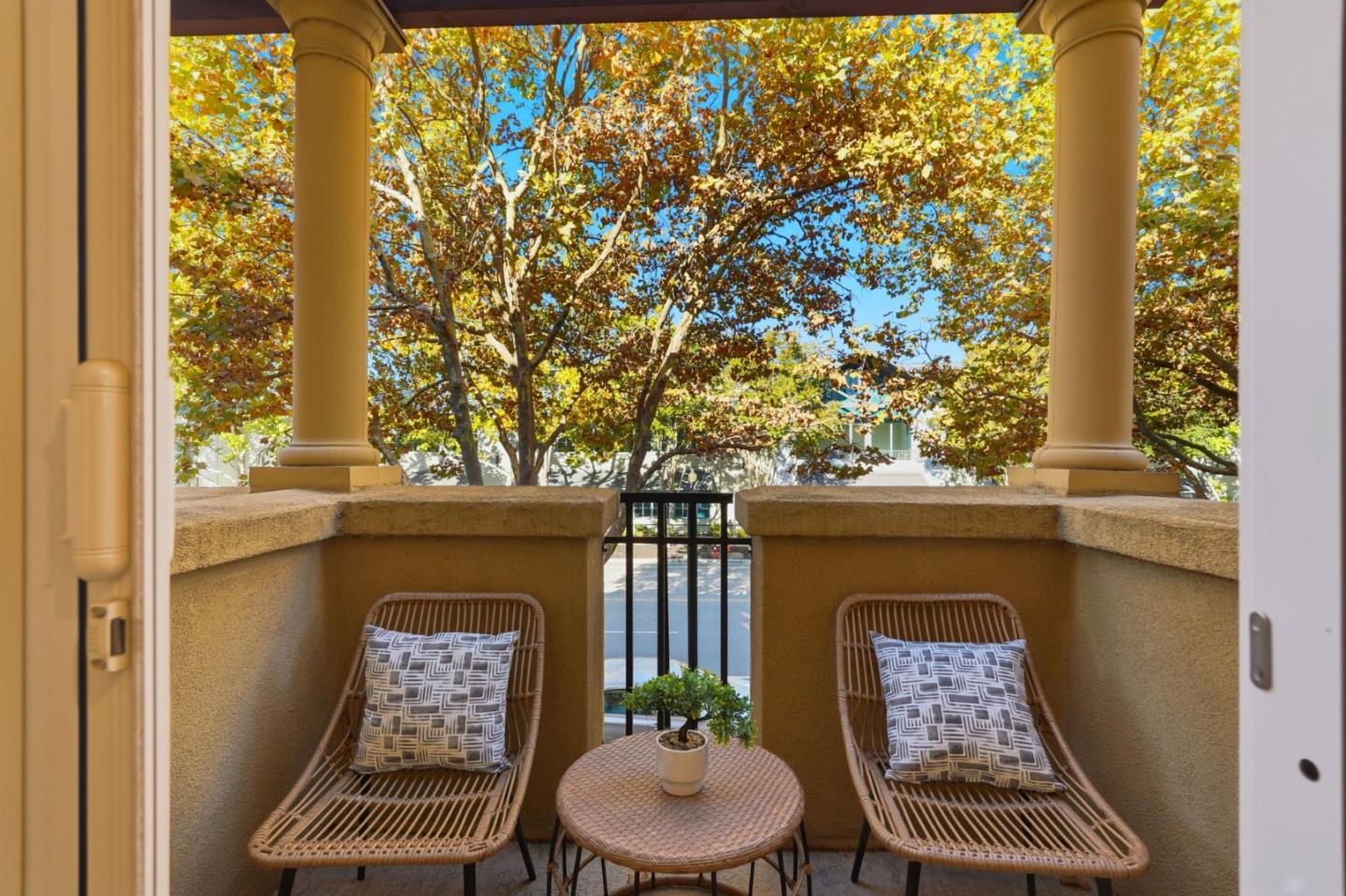 361 West Evelyn Avenue