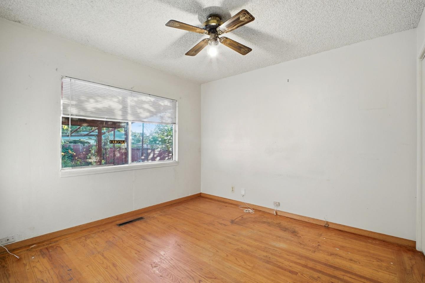 5912 Mayhews Landing Road