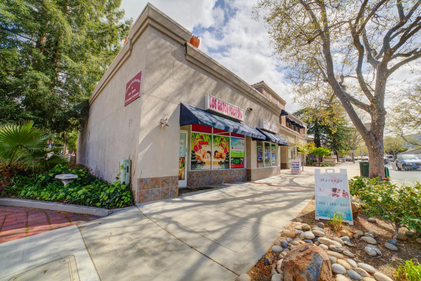 652-656 North Santa Cruz Avenue