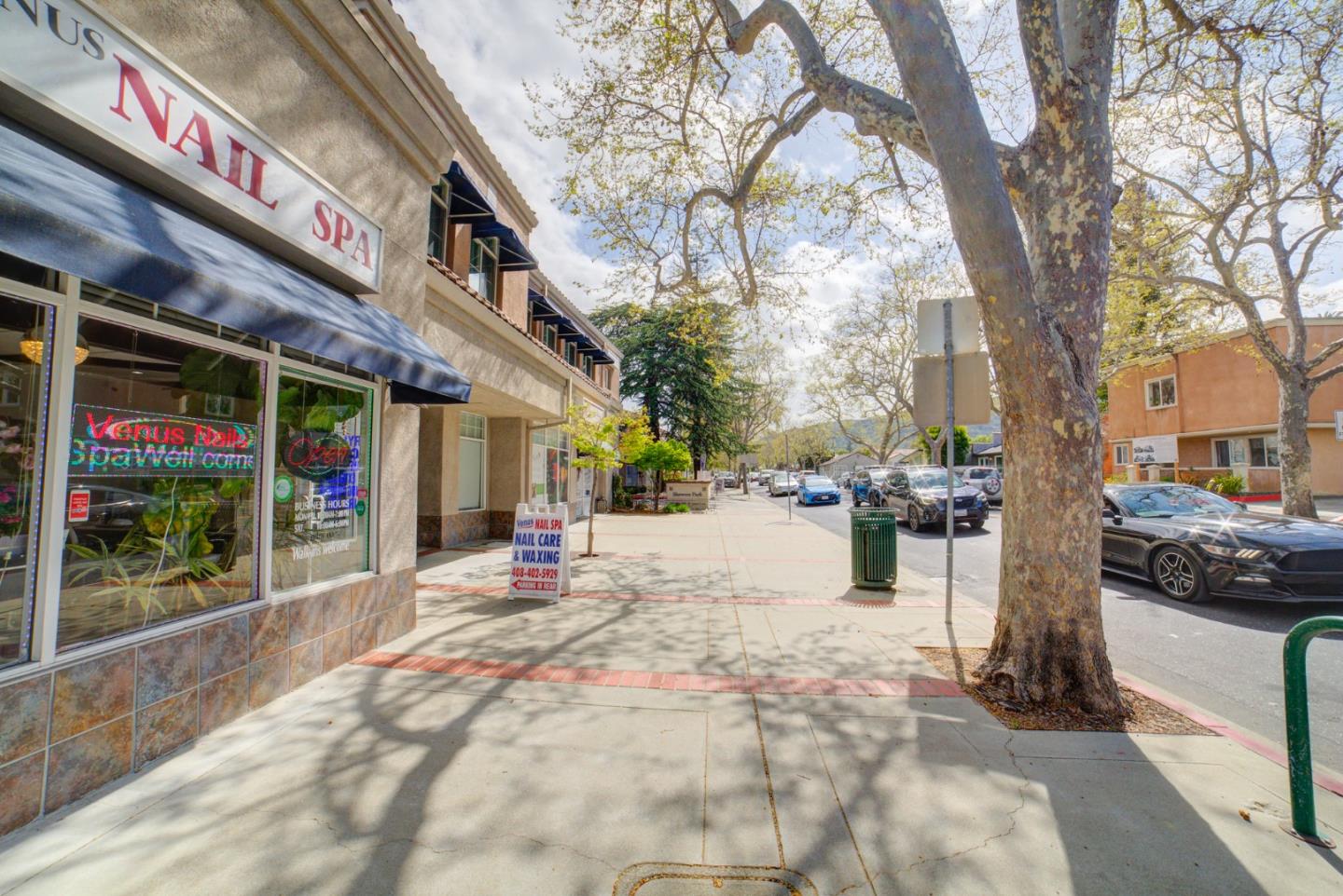 652-656 North Santa Cruz Avenue