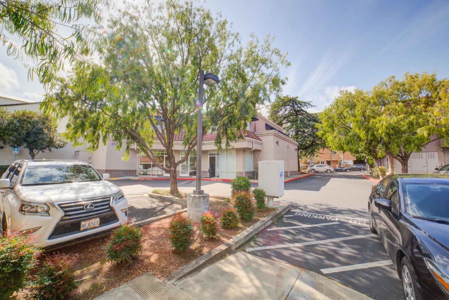 652-656 North Santa Cruz Avenue