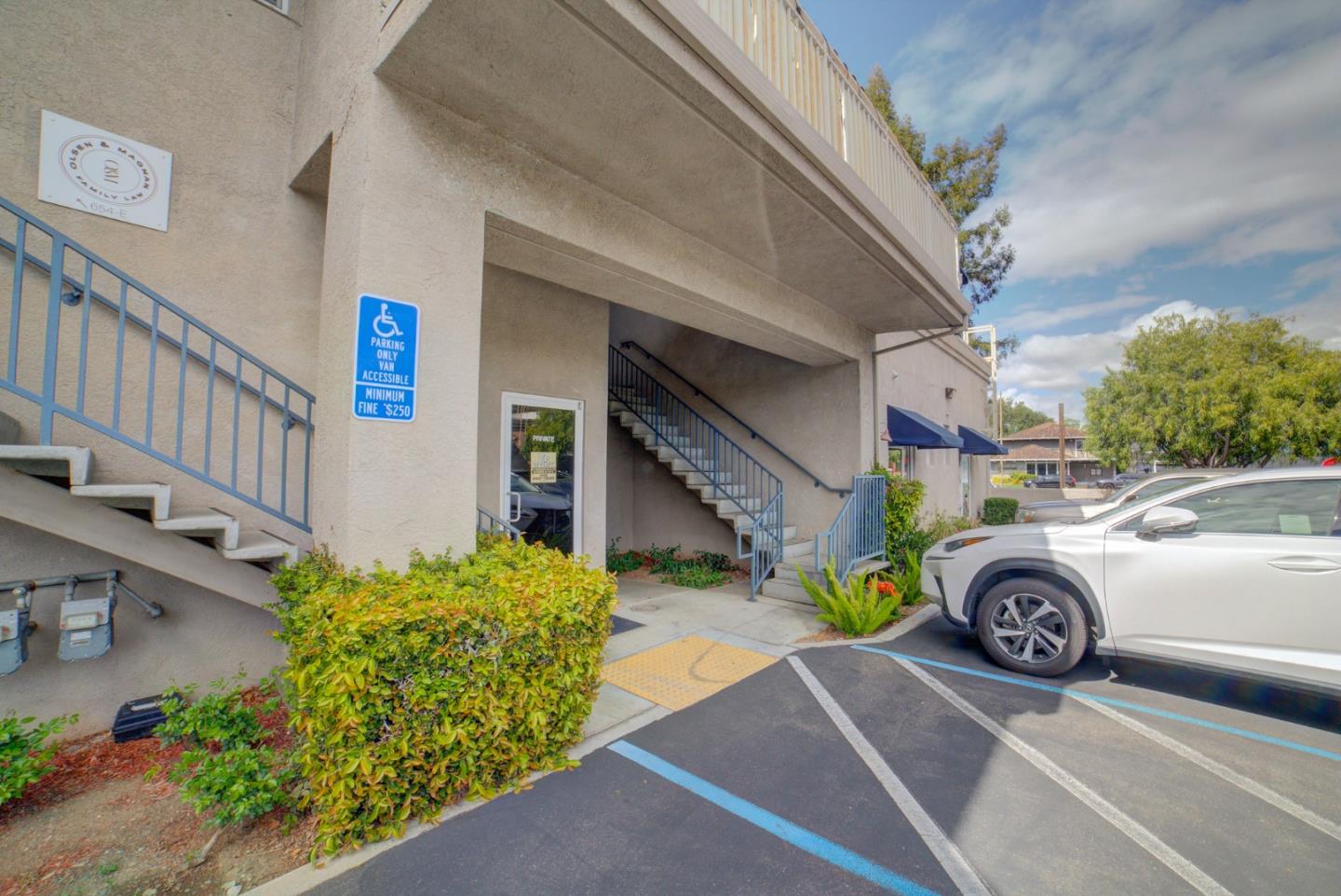 652-656 North Santa Cruz Avenue