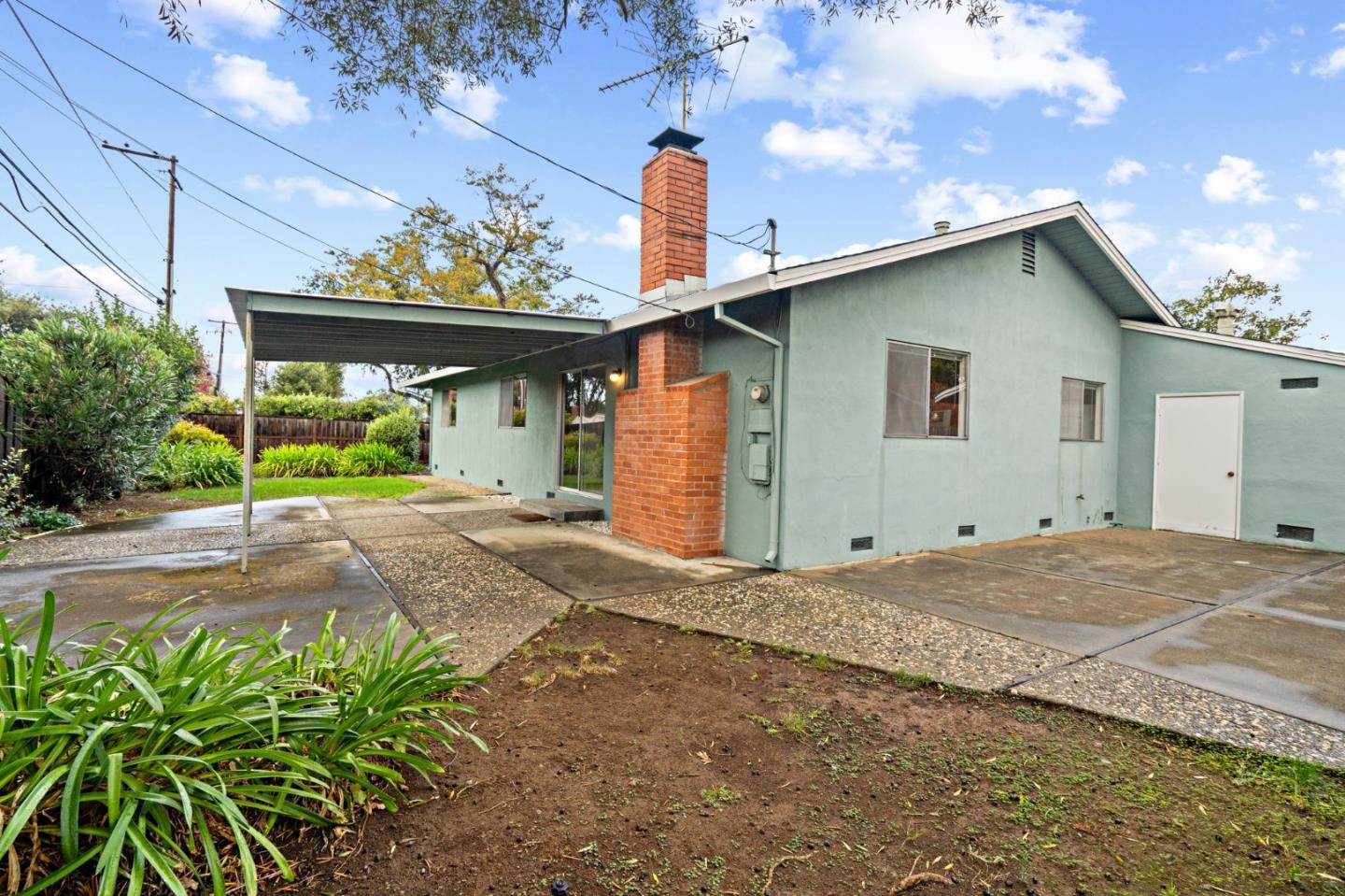 1401 South Mary Avenue