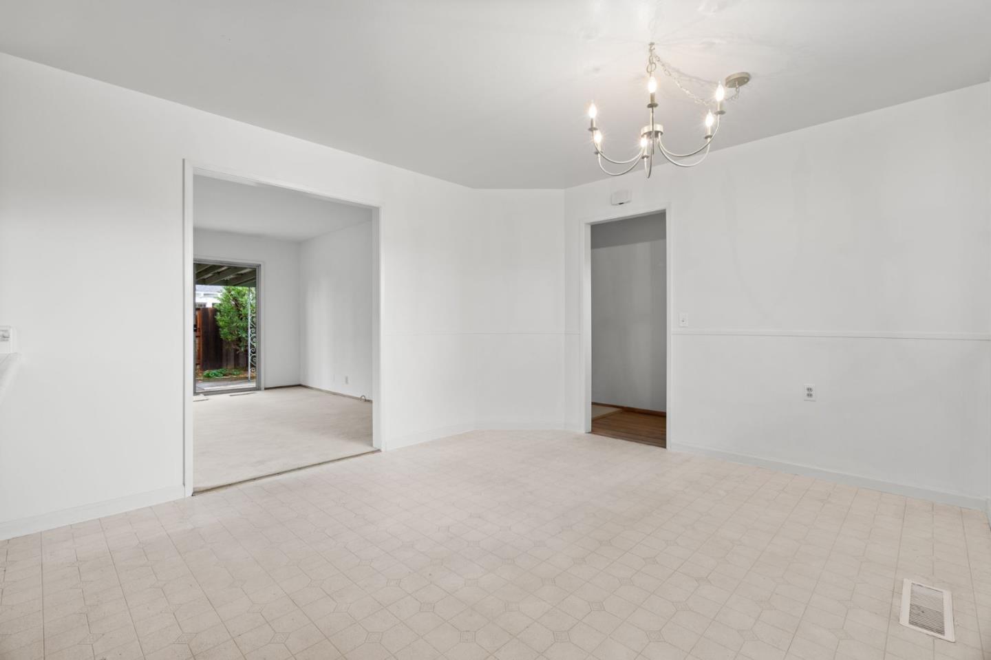 1401 South Mary Avenue