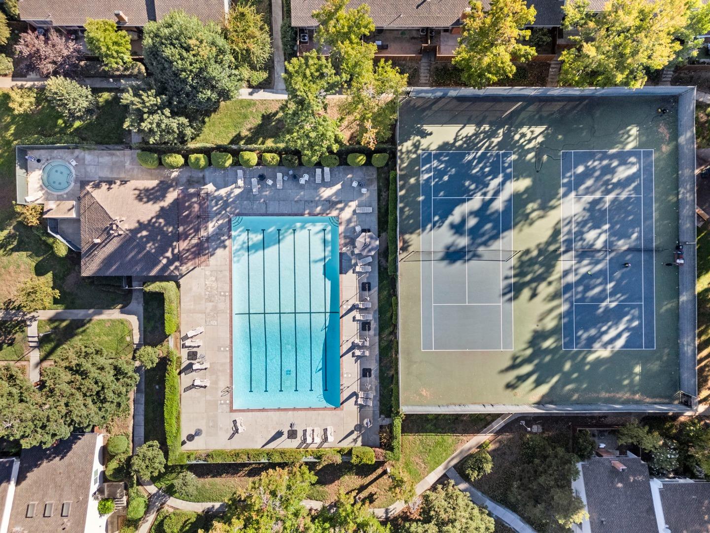 10969 Northshore Square