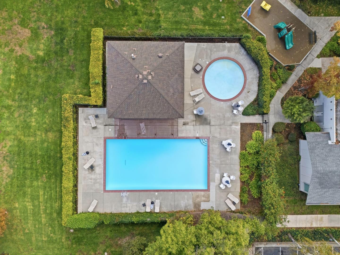 10969 Northshore Square