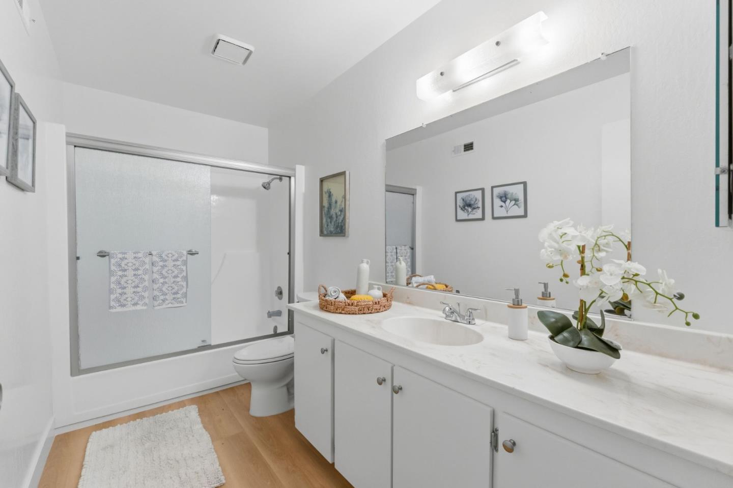 10969 Northshore Square