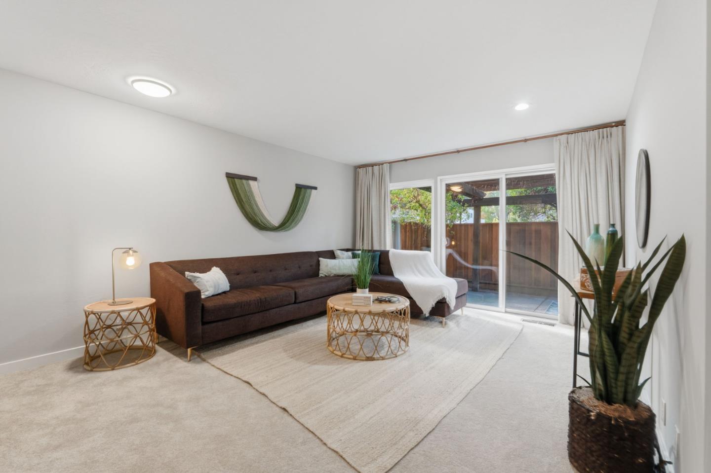 10969 Northshore Square