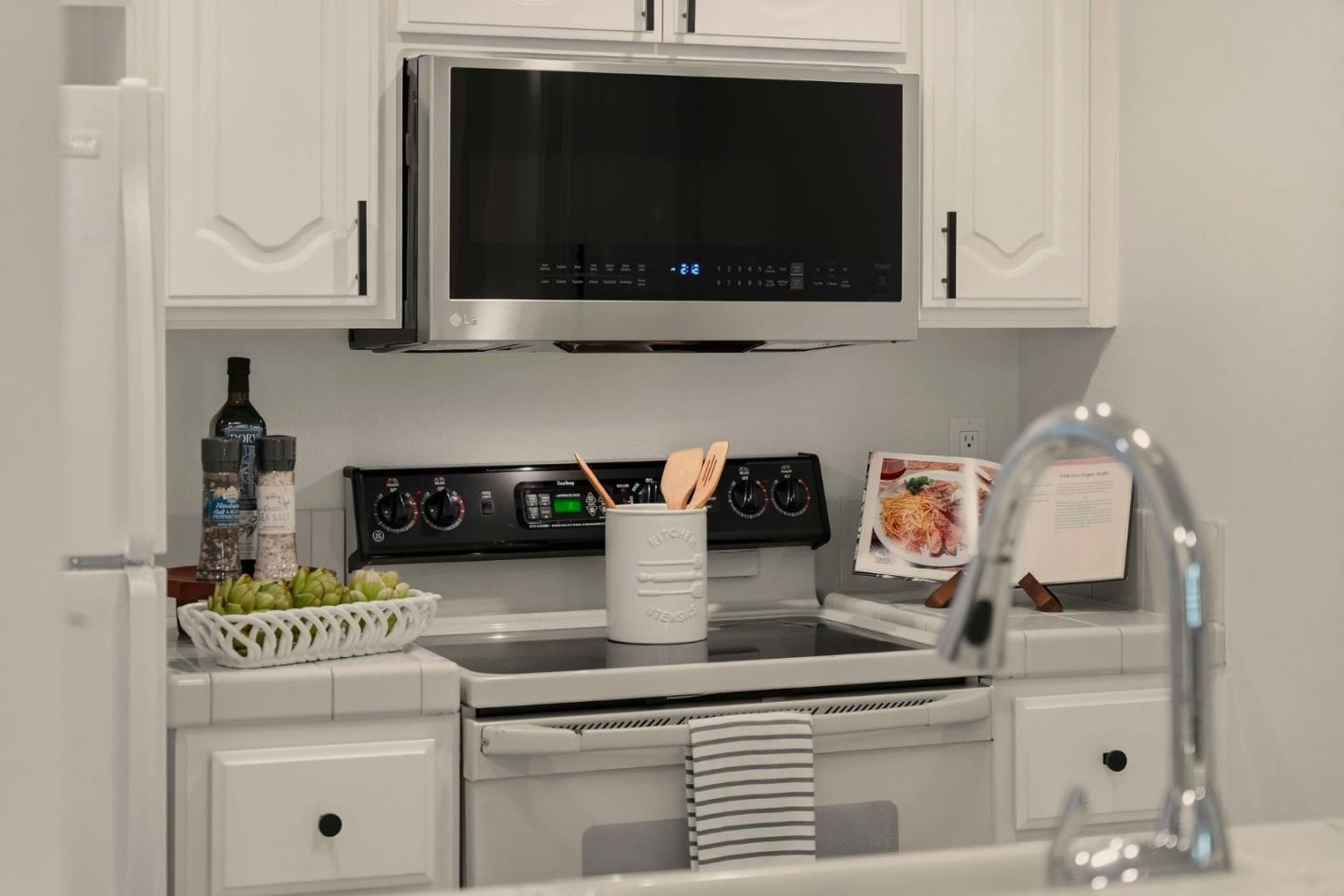 576 West Parr Avenue 3