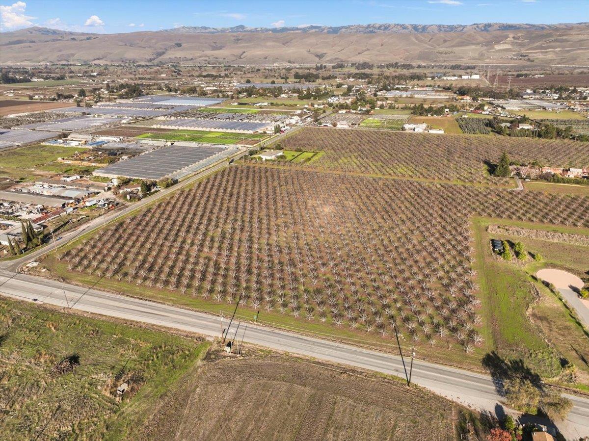 623 San Bruno Avenue A