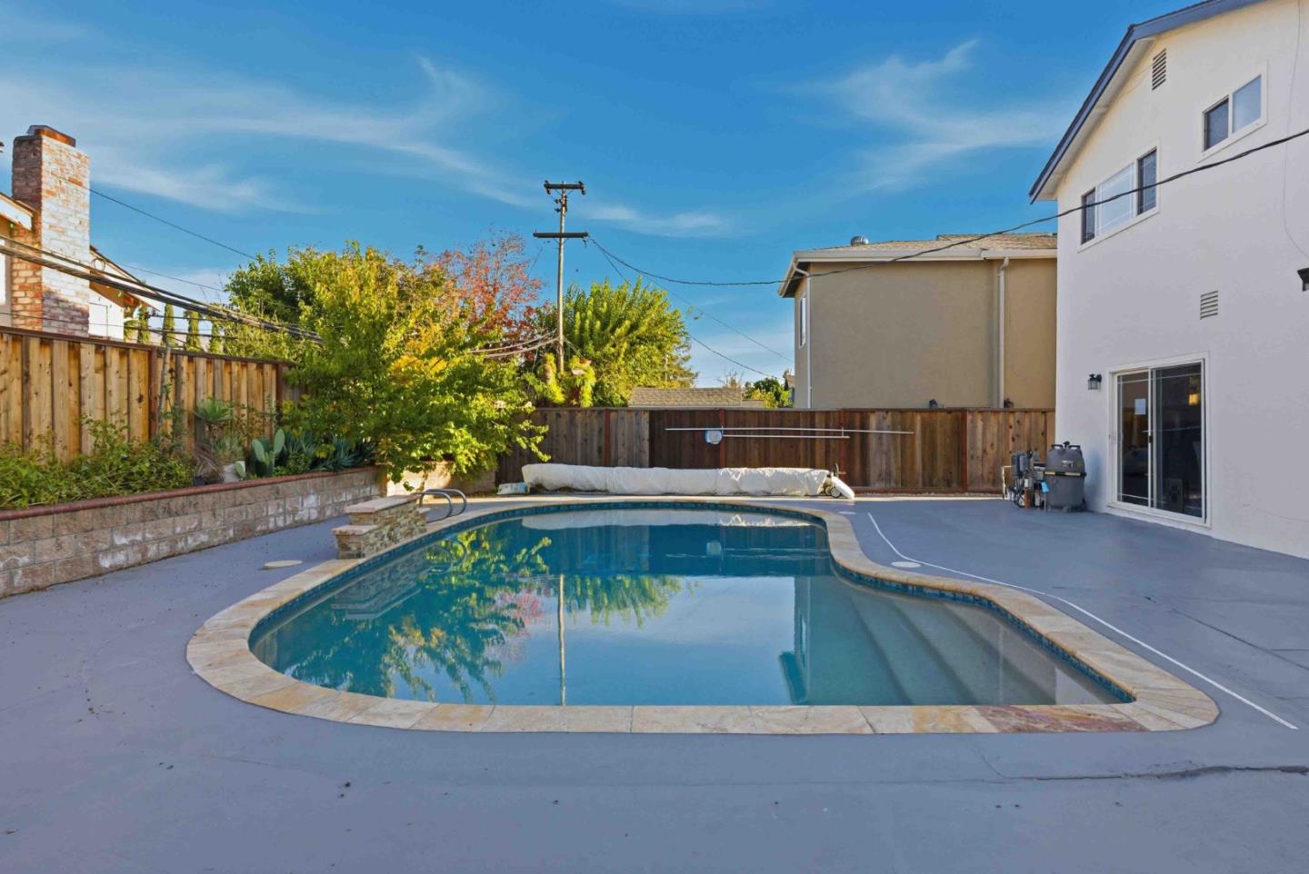 1702 Mount Rushmore Drive