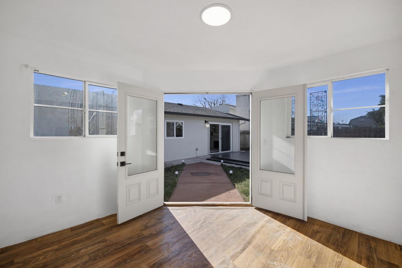 3633 Independence Road