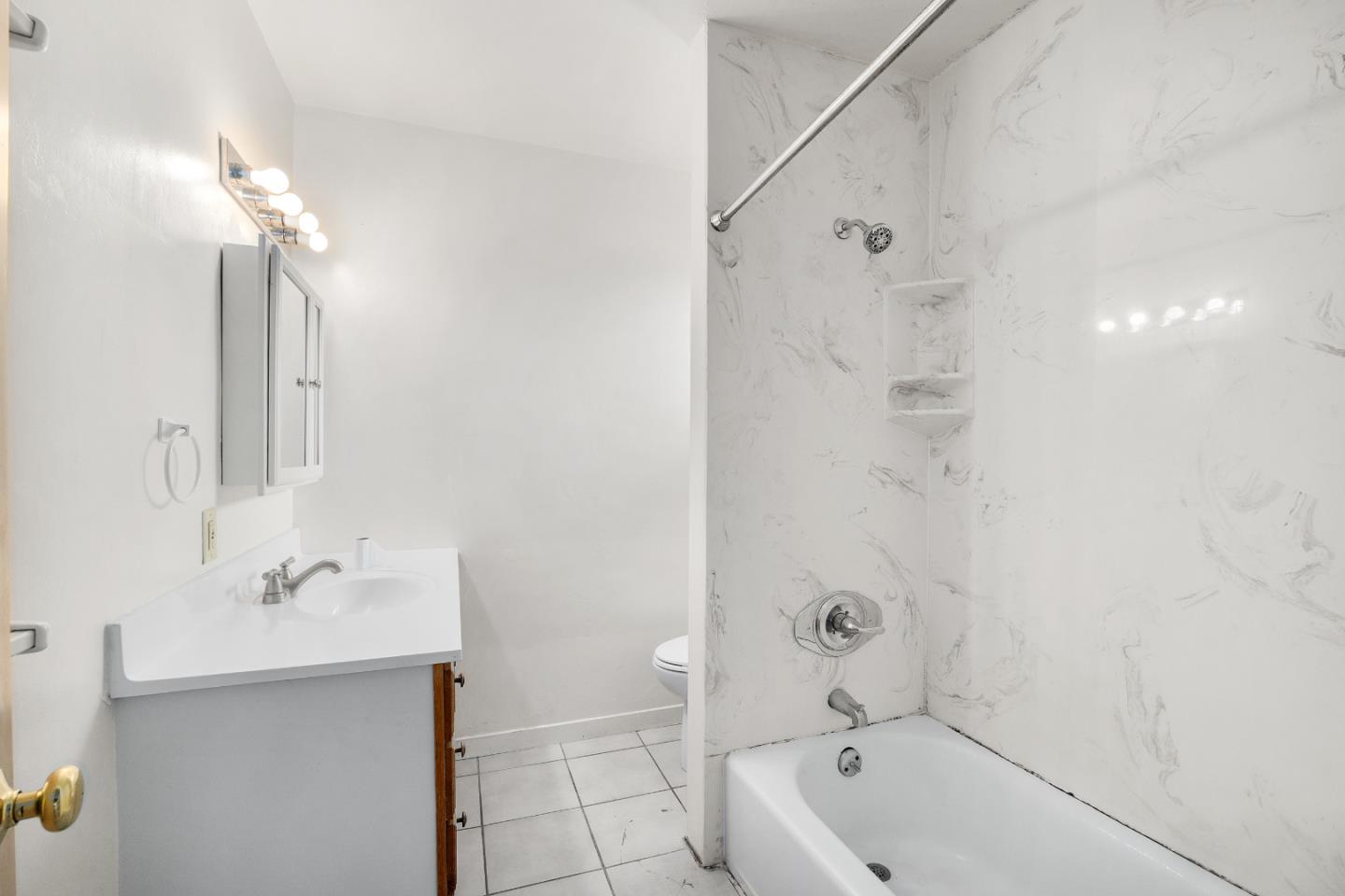 238 San Lorenzo Boulevard