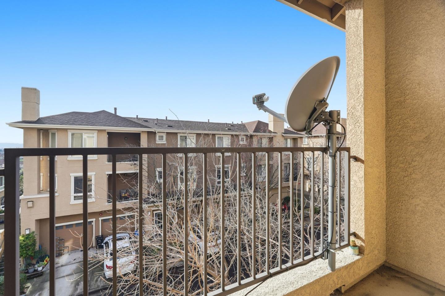 599 Marble Arch Avenue