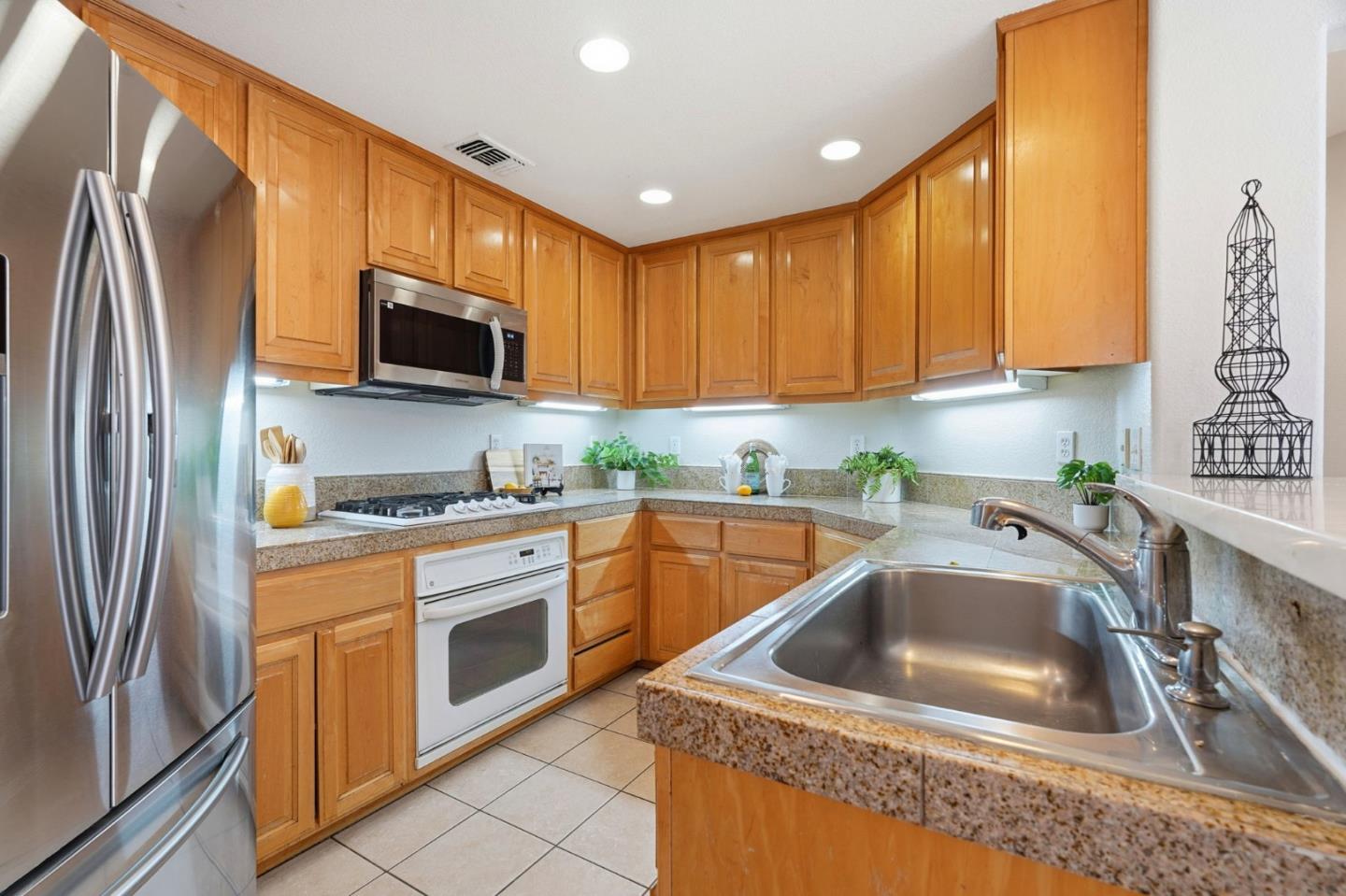 599 Marble Arch Avenue