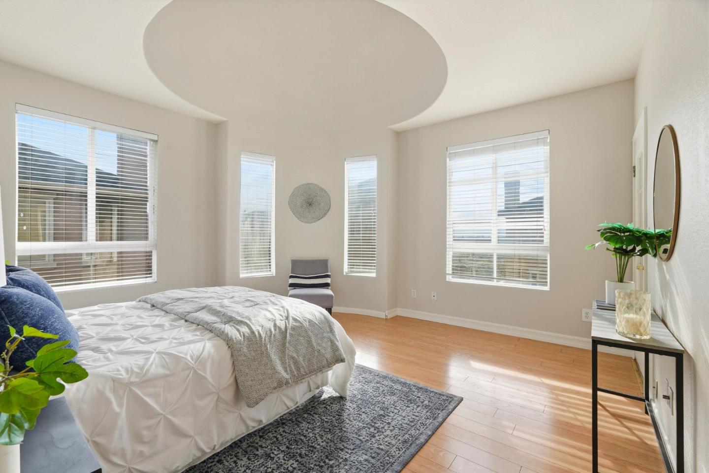 599 Marble Arch Avenue