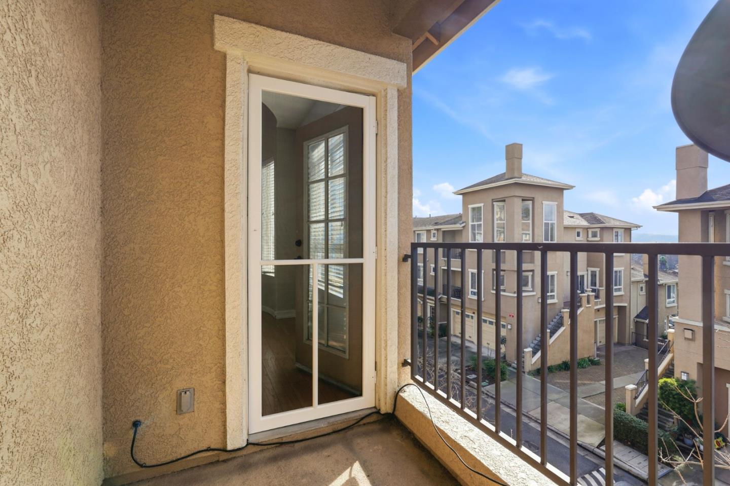 599 Marble Arch Avenue