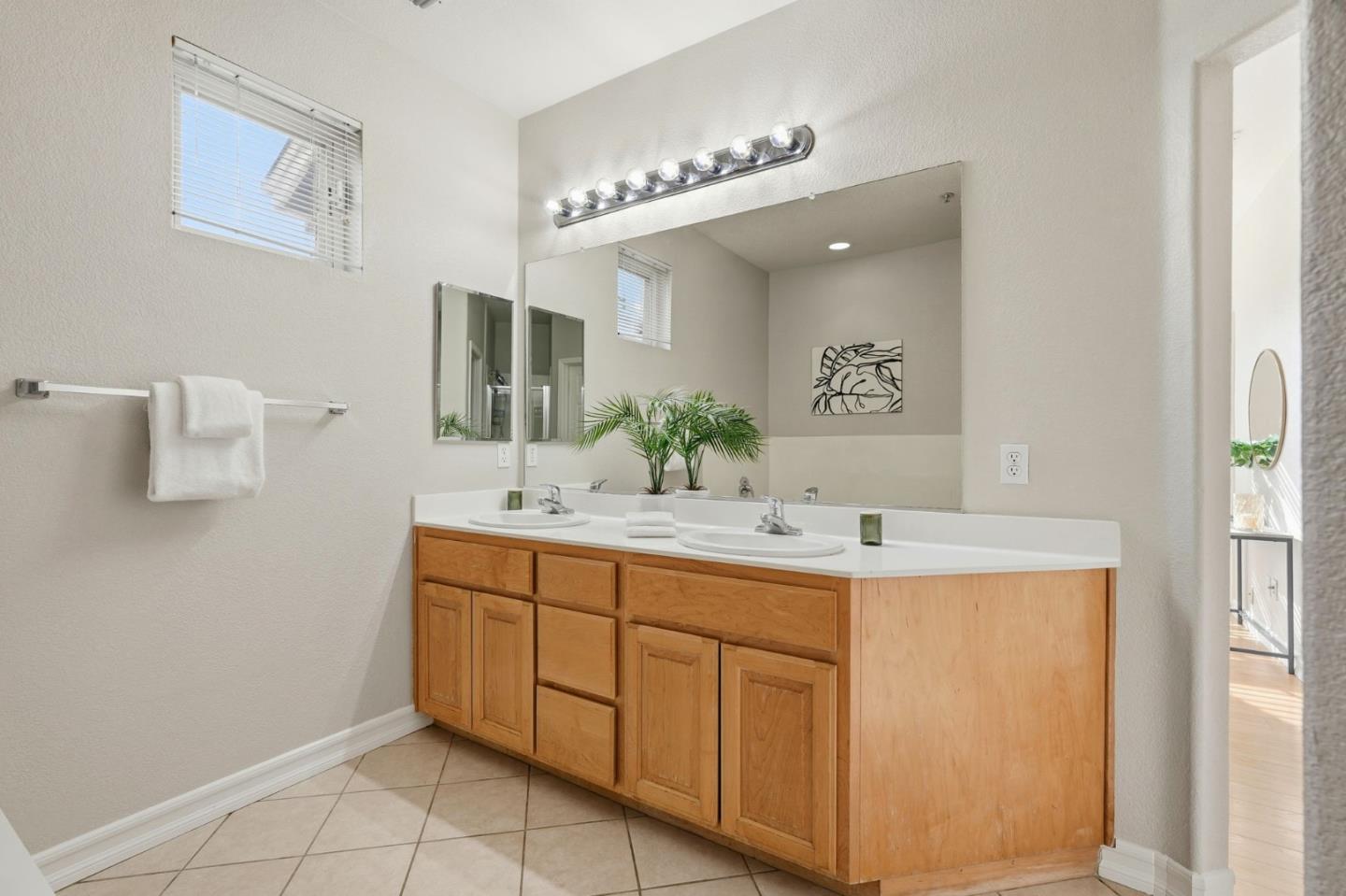 599 Marble Arch Avenue