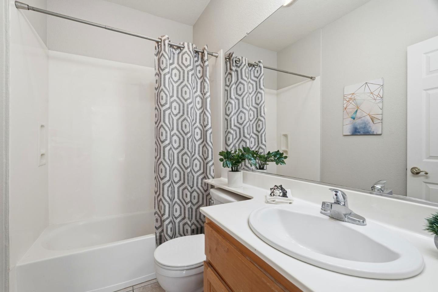 599 Marble Arch Avenue