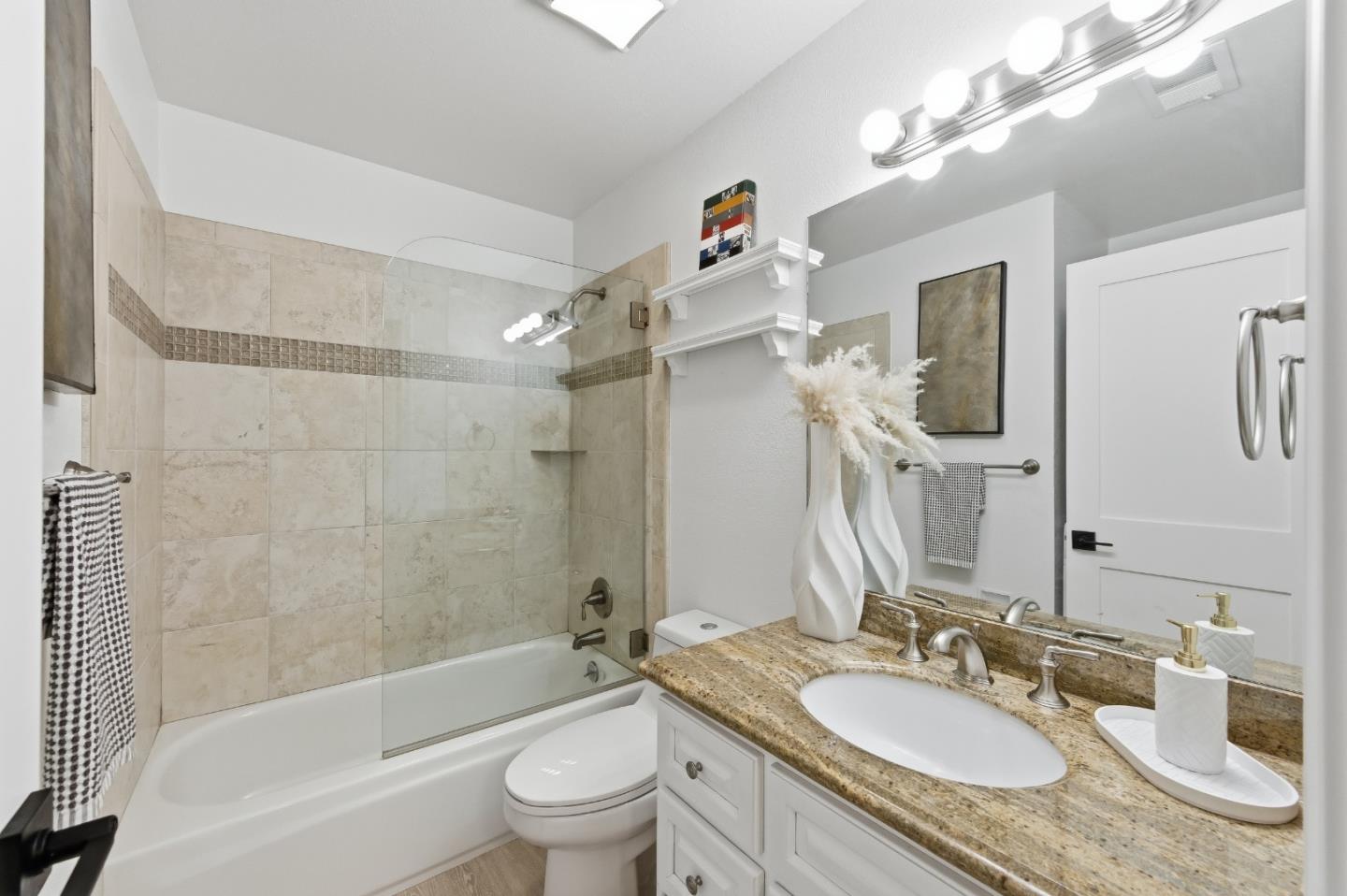 2265 Sun Glory Lane B