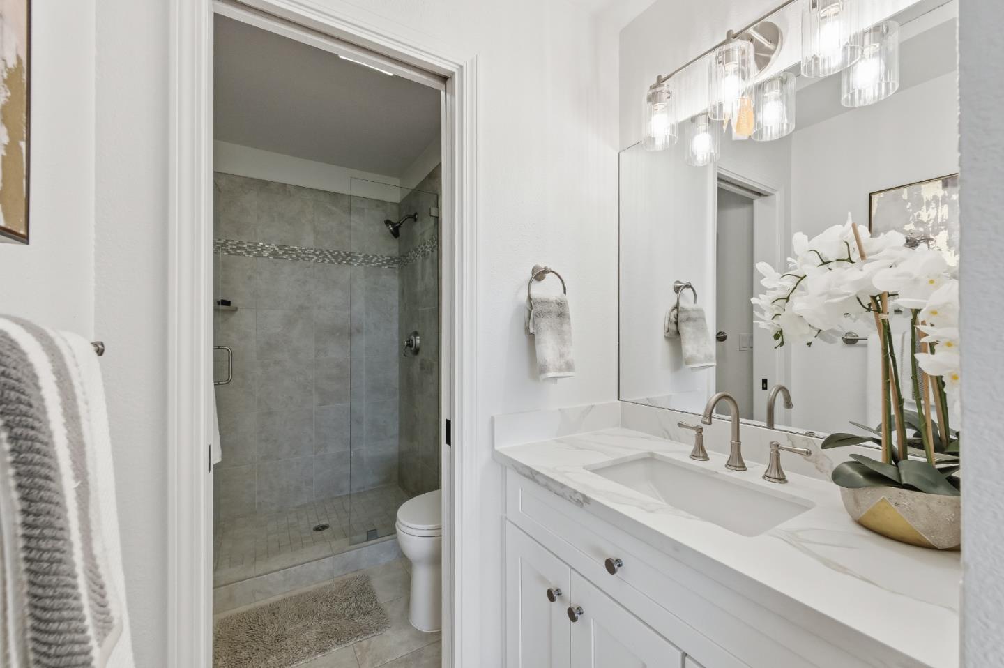 2265 Sun Glory Lane B