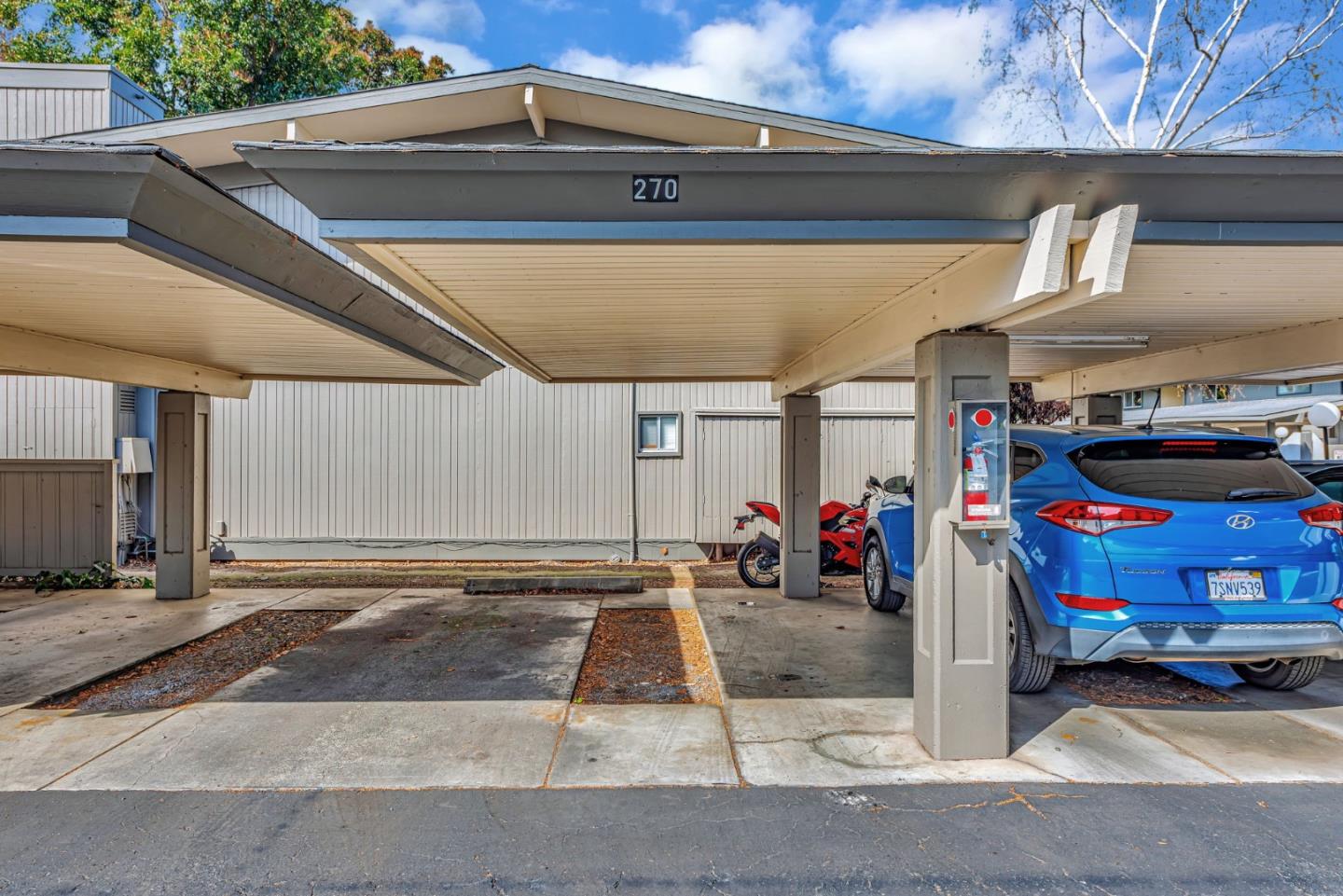 121 Buckingham Drive 25