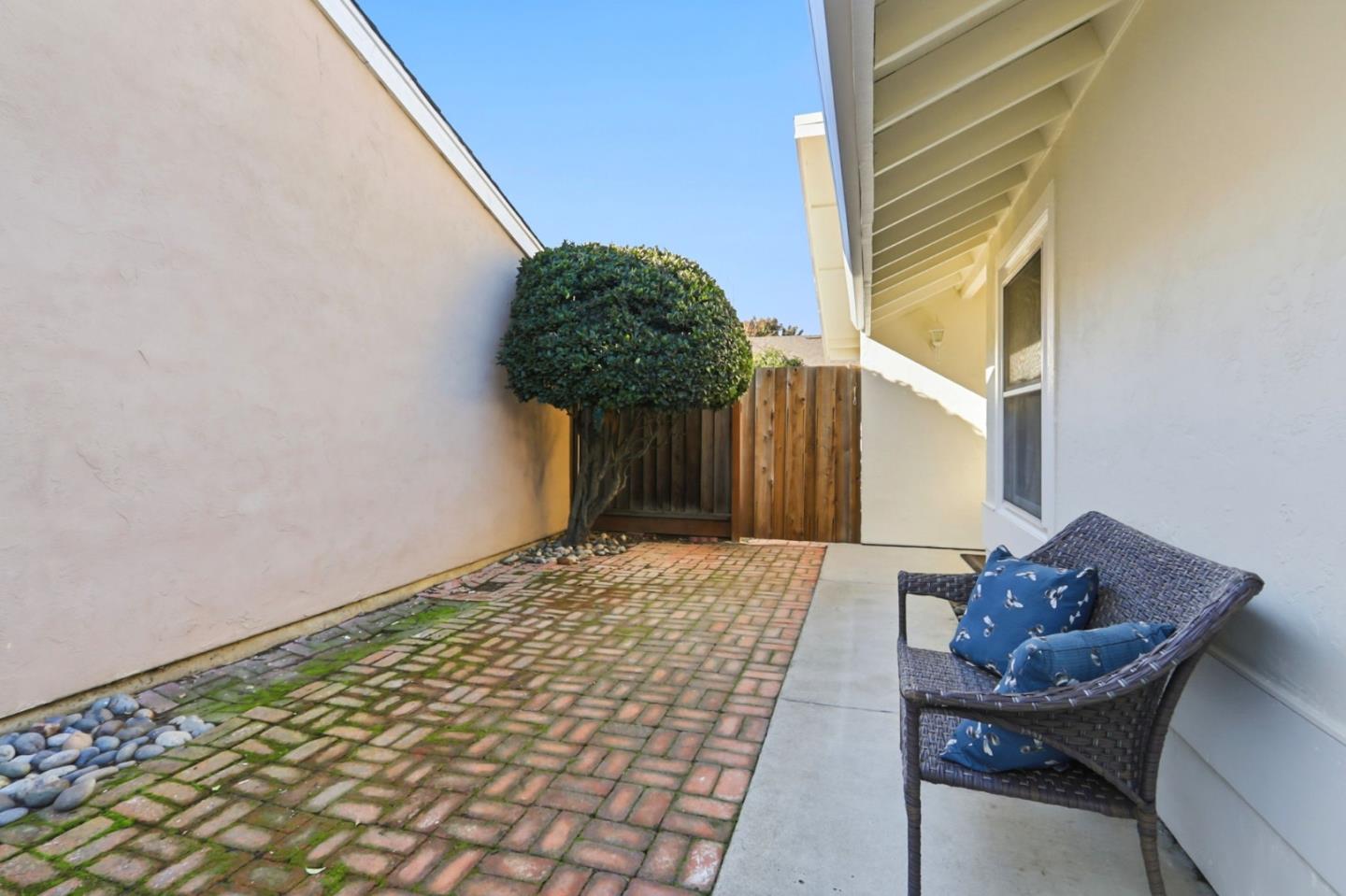 5341 Larch Grove Place