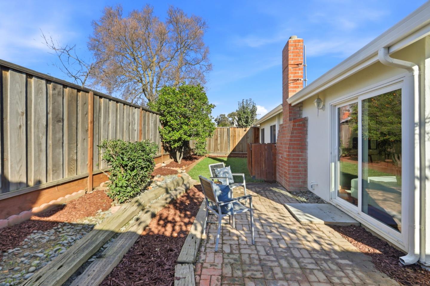 5341 Larch Grove Place