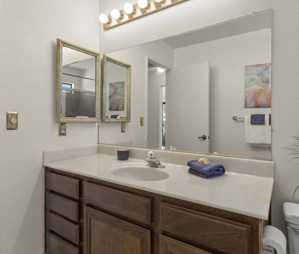 100 Strathmore Place