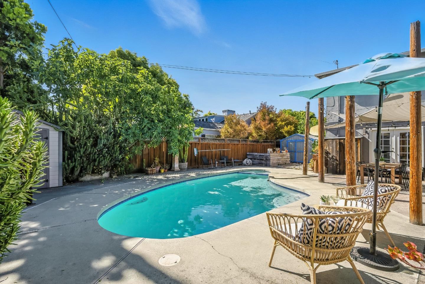 1830 Heatherdale Avenue