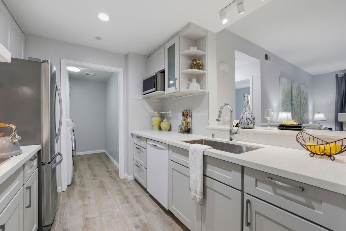 610 Arcadia Terrace 202