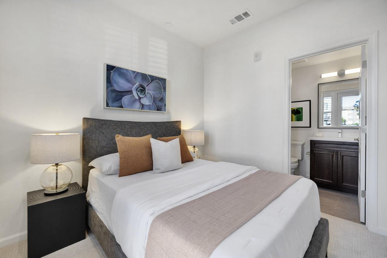 3092 Manuel Street 4