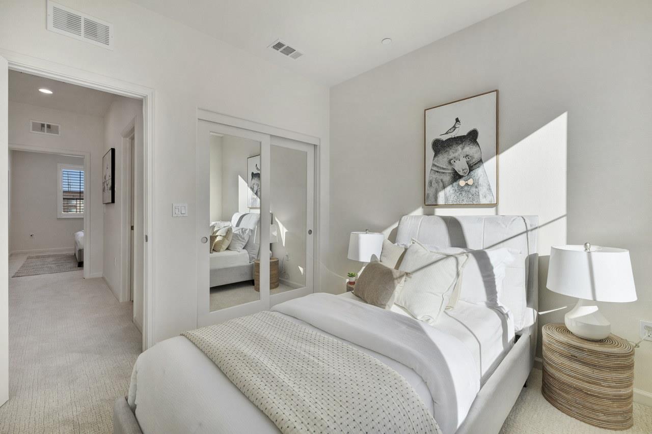 3092 Manuel Street 4