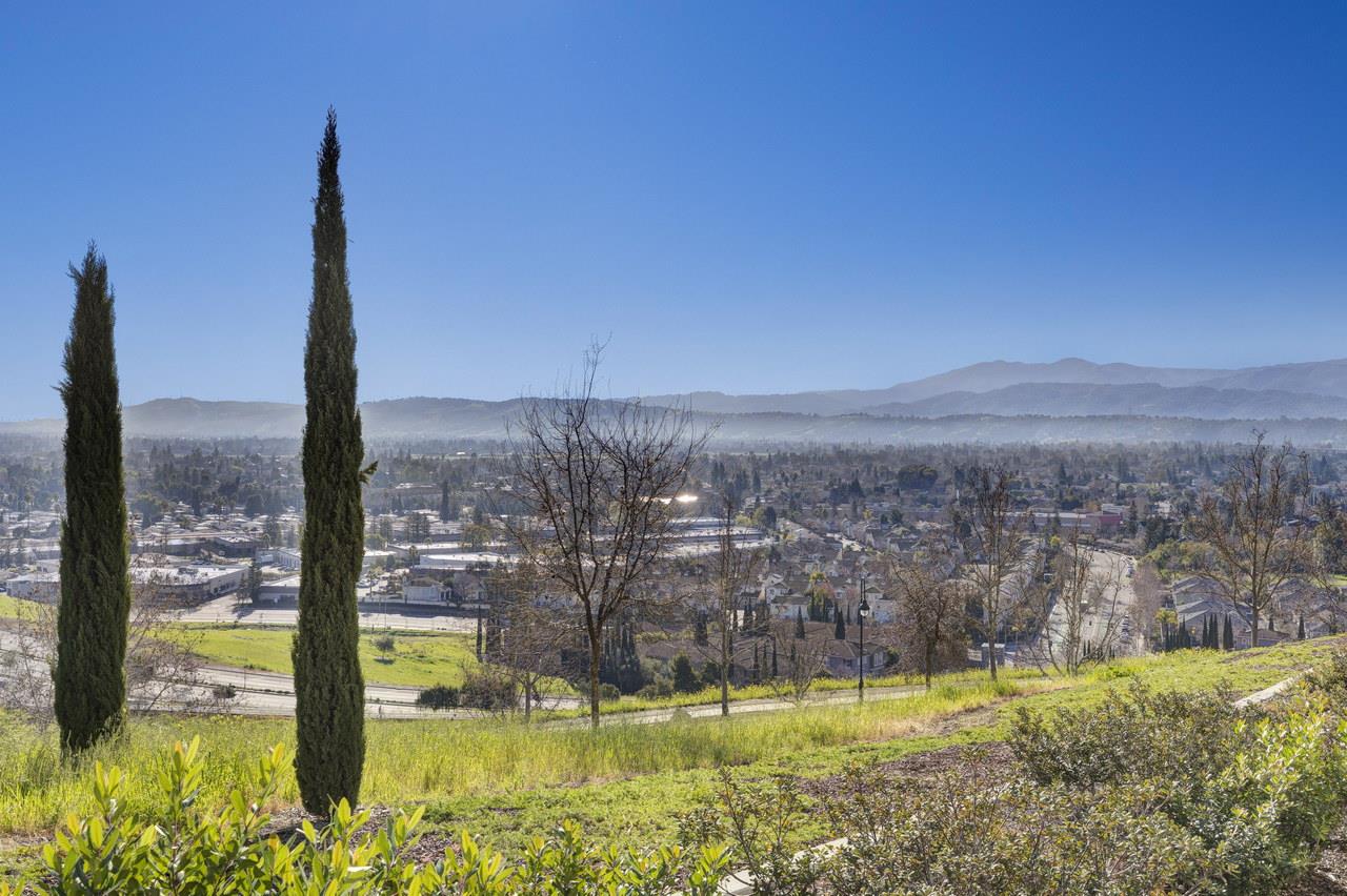 3092 Manuel Street 4