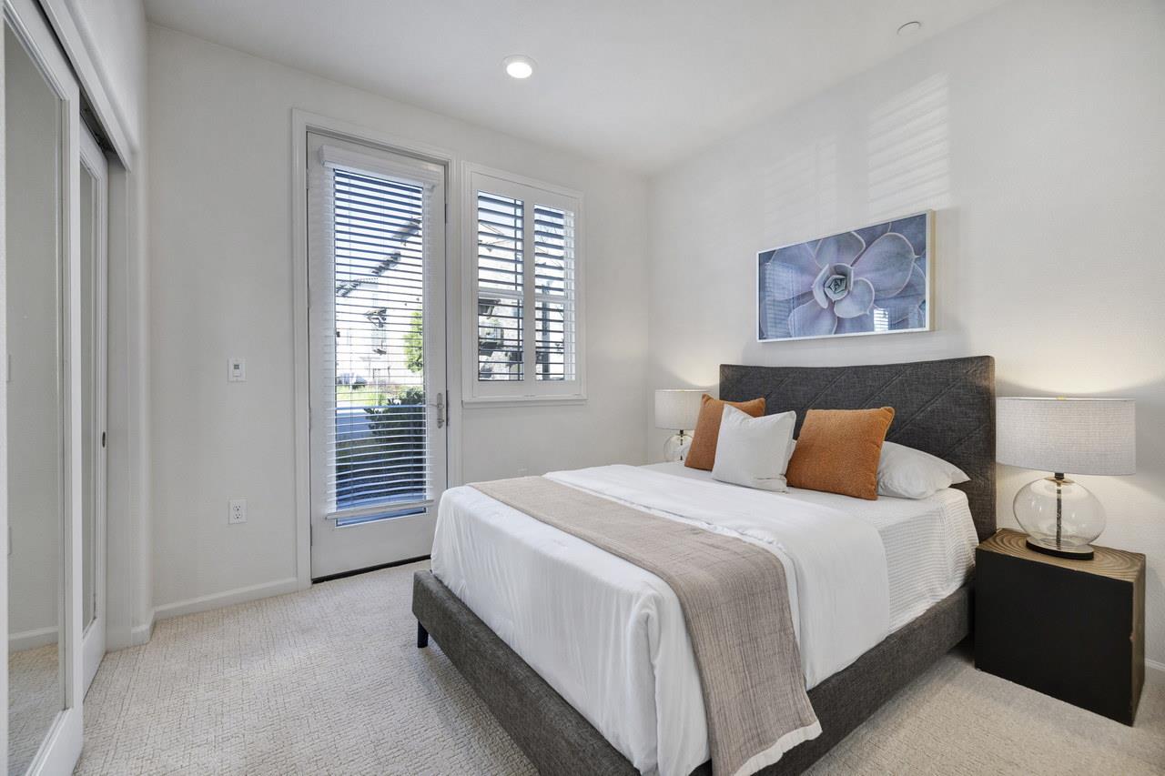 3092 Manuel Street 4