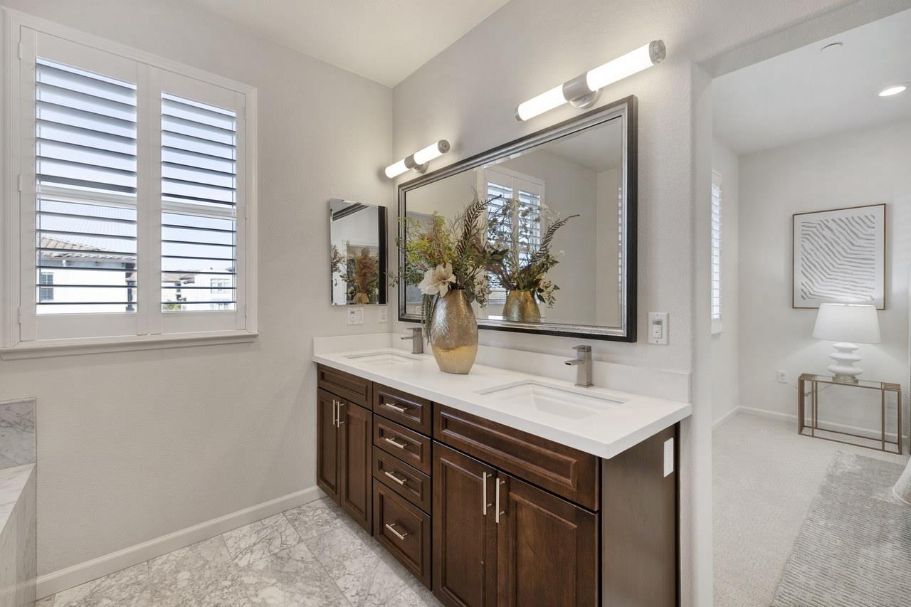 3092 Manuel Street 4