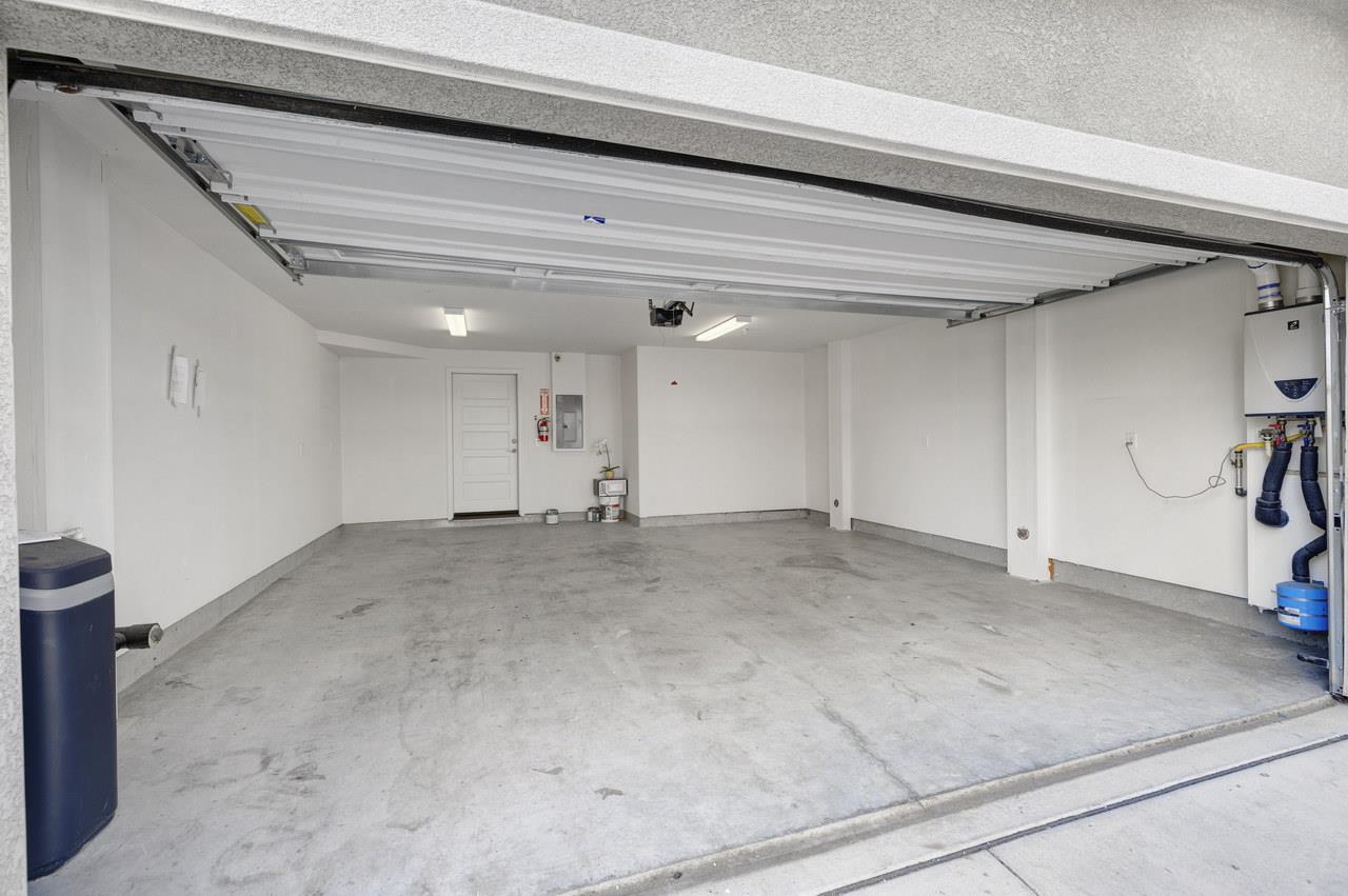 3092 Manuel Street 4