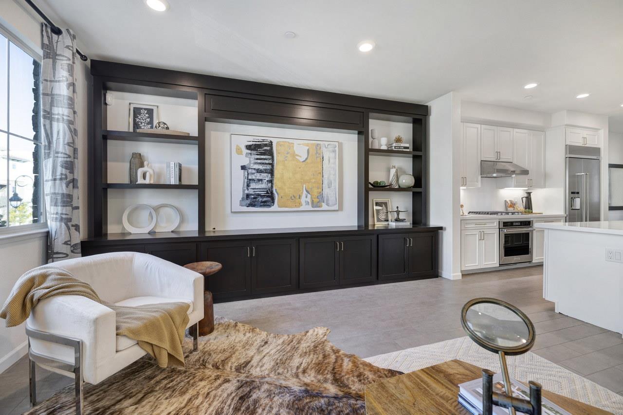 3092 Manuel Street 4