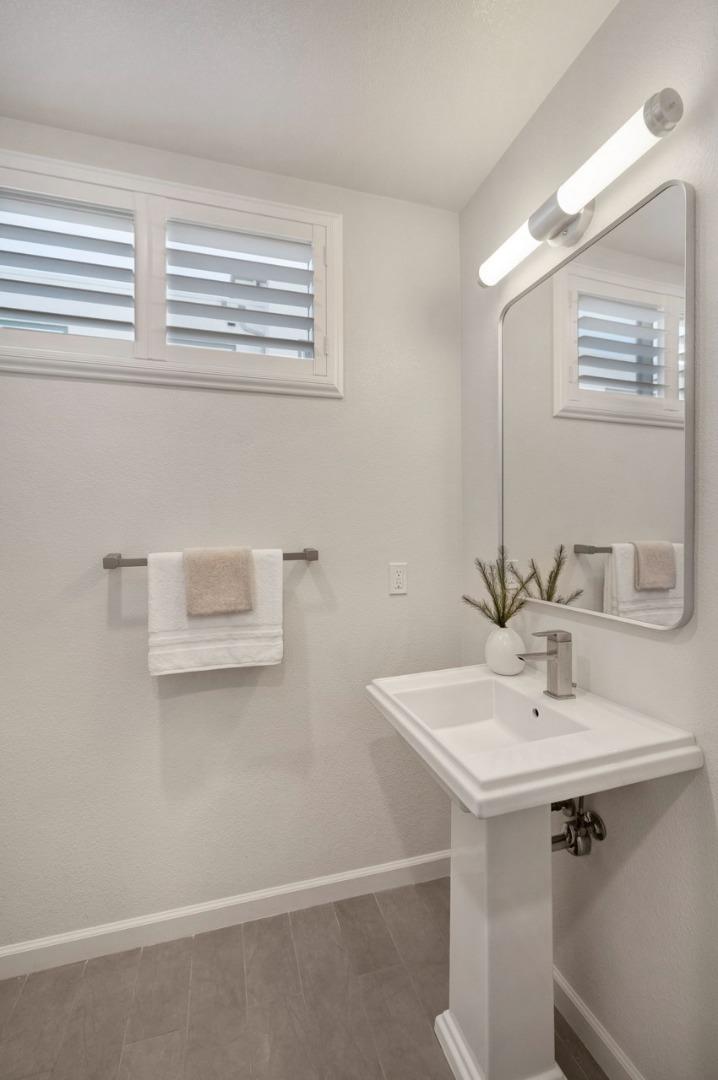 3092 Manuel Street 4