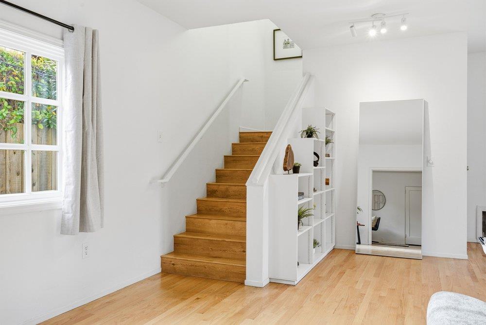 1555 Calaveras Avenue