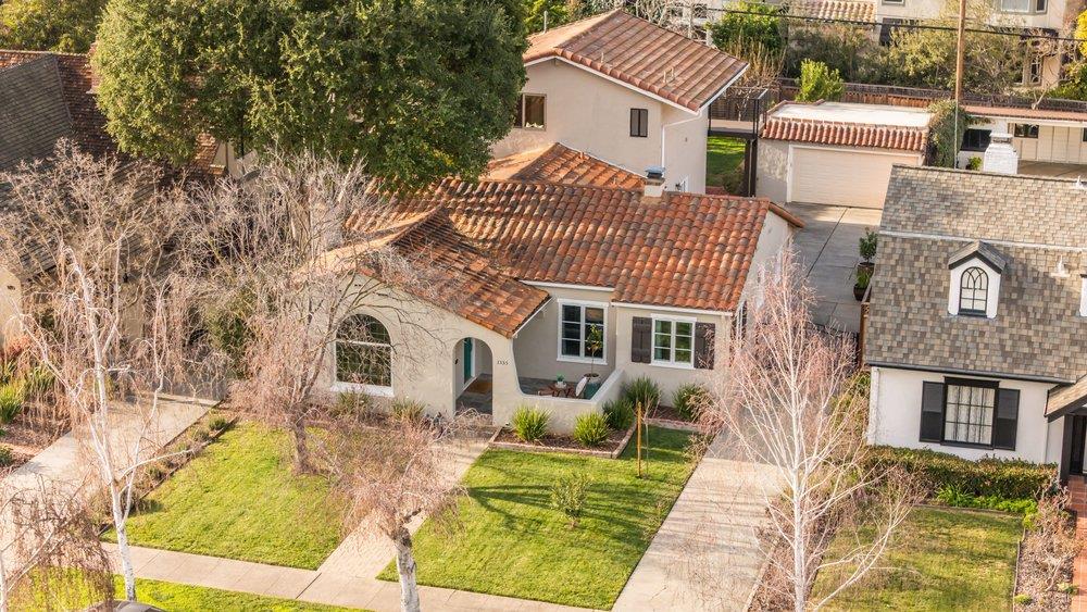 1555 Calaveras Avenue