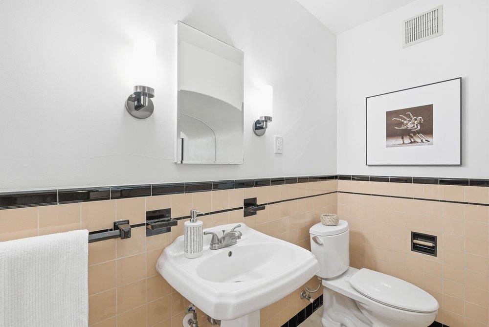 1555 Calaveras Avenue