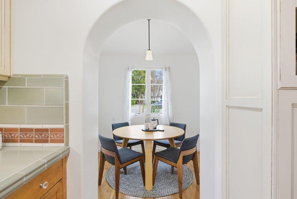 1555 Calaveras Avenue