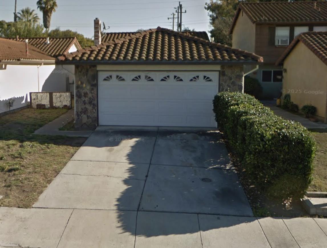 558 Mekler Court