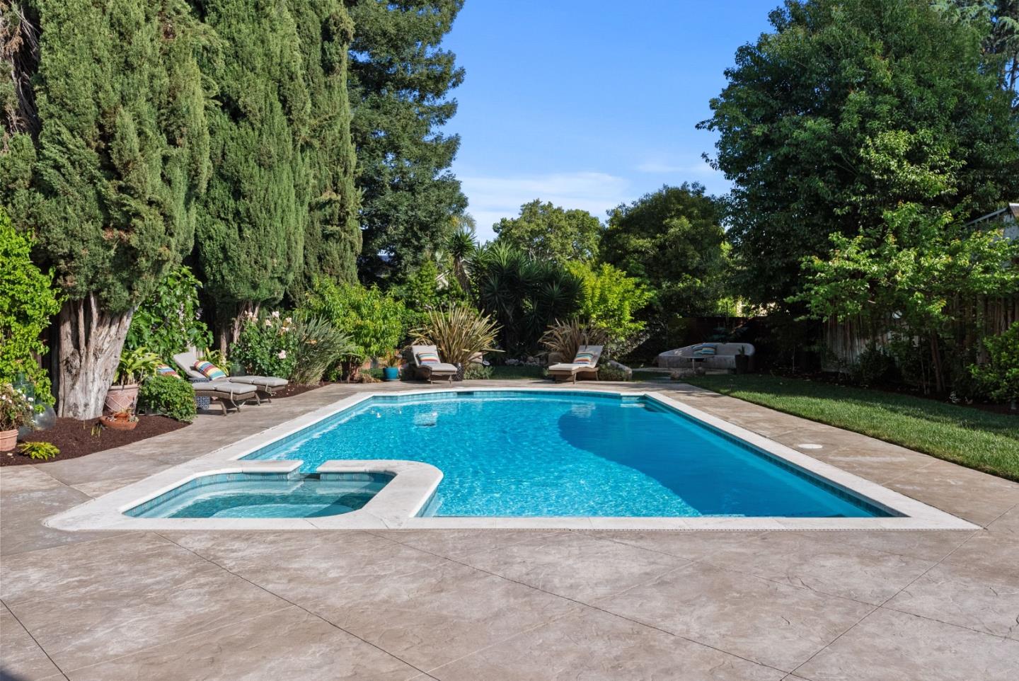 1344 University Avenue