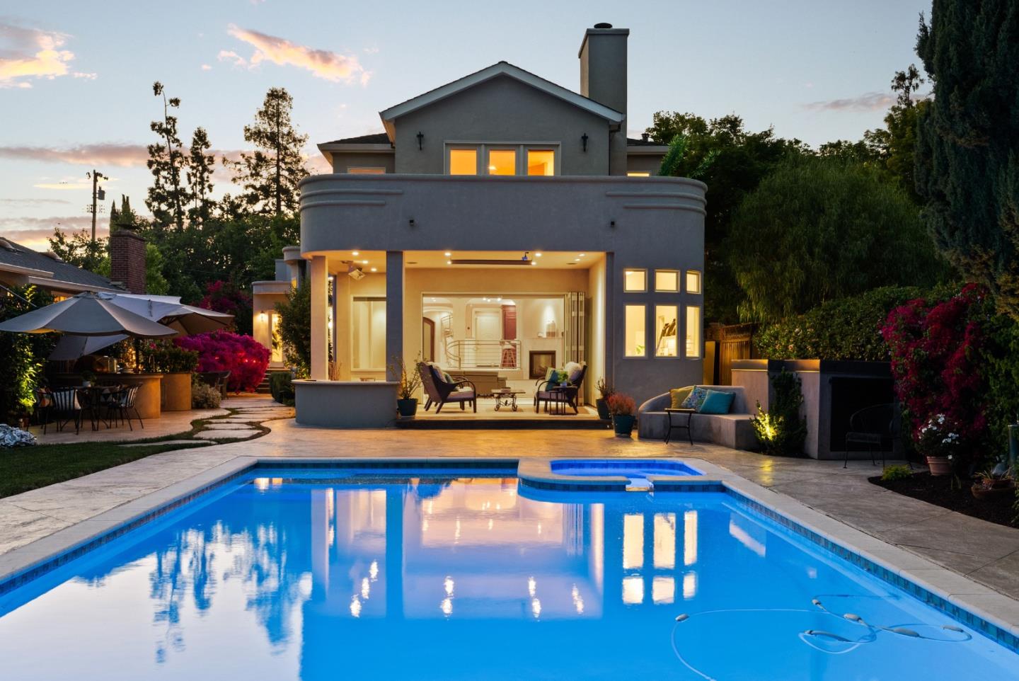 1344 University Avenue