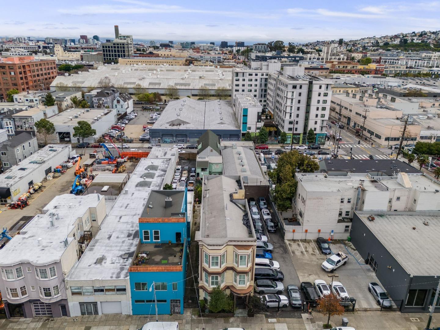 471 South Van Ness Avenue