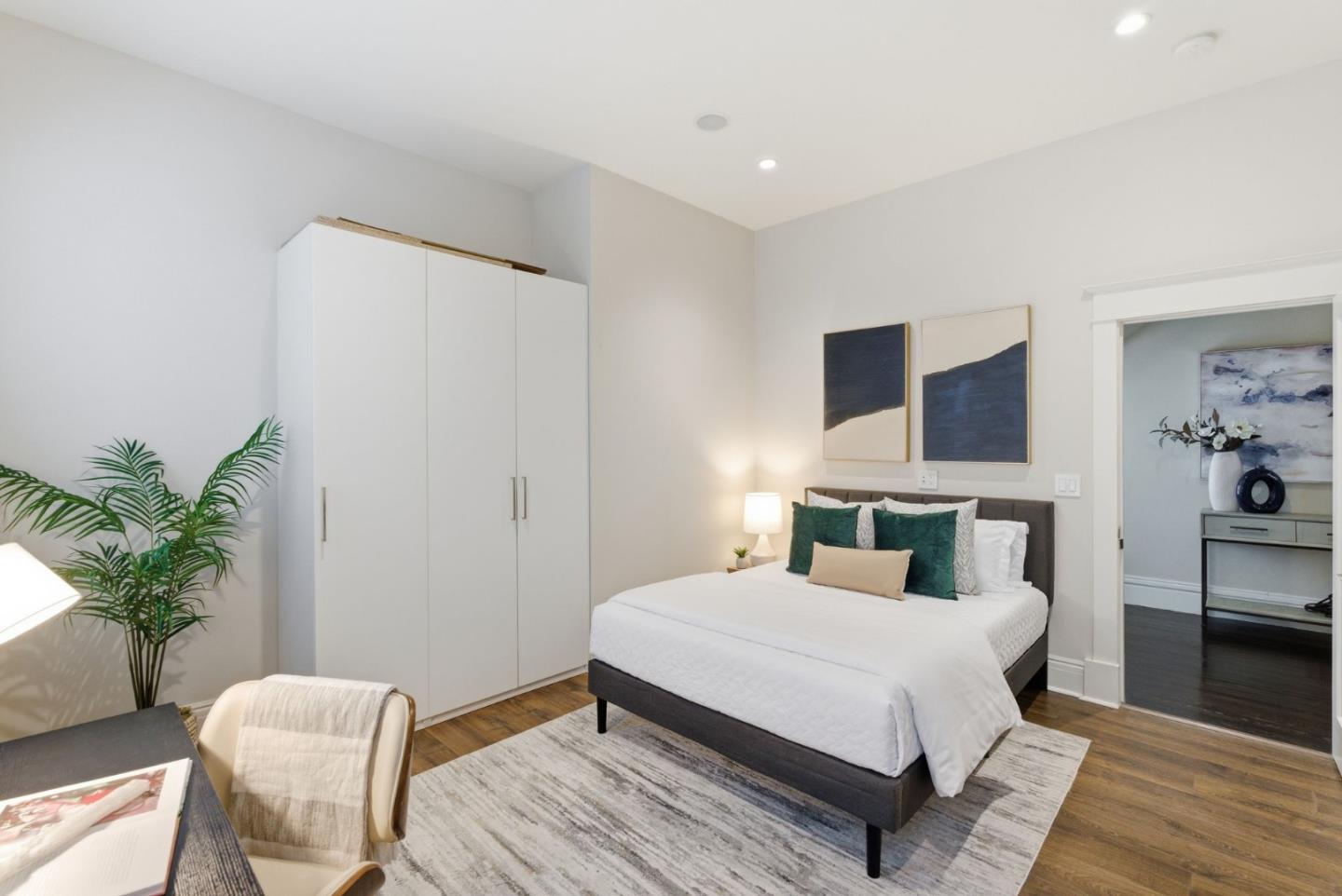 471 South Van Ness Avenue