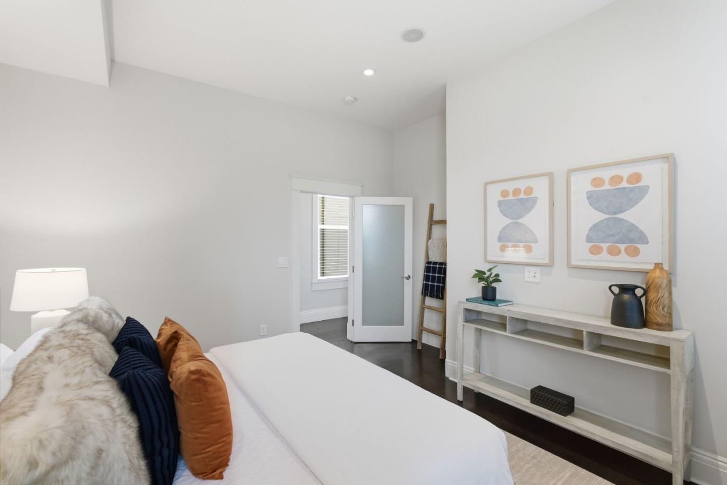 471 South Van Ness Avenue